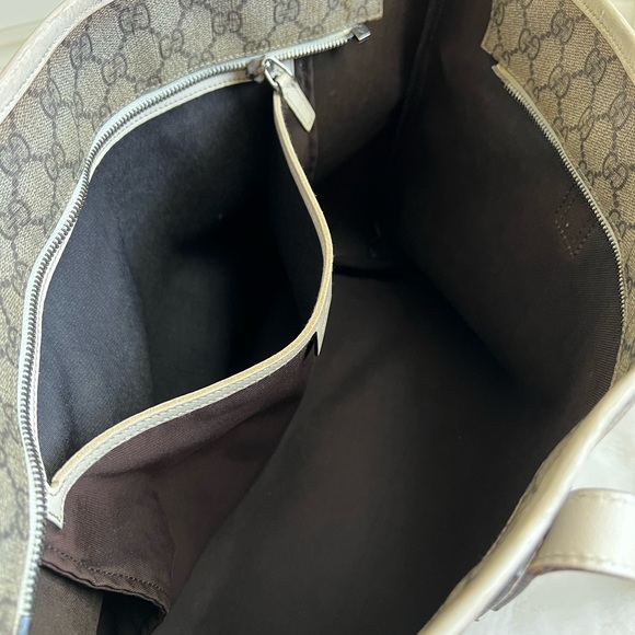 🚫SOLD🚫 Authentic Gucci Monogram Tote - Picture 8 of 15